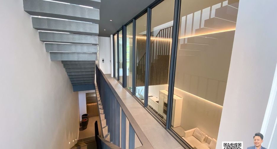 Casa adosada en venta de 3 habitaciones en Bang Phli, Samut Prakan