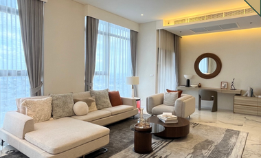 For sale 3 bedrooms condo in Khlong Toei, Bangkok