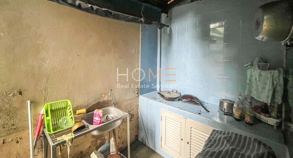 For sale 2 bedrooms townhouse in Bang Kapi, Bangkok