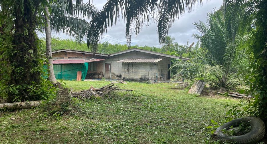 Terreno en venta en Thai Mueang, Phang Nga