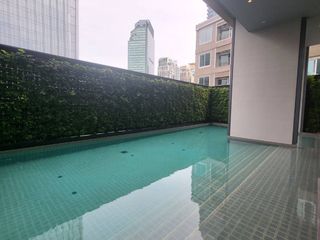 For sale 5 bedrooms condo in Khlong Toei, Bangkok