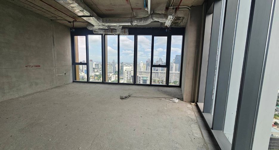 For sale 5 bedrooms condo in Khlong Toei, Bangkok