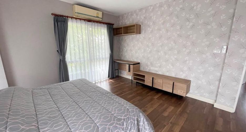 For rent 3 bedrooms house in San Kamphaeng, Chiang Mai