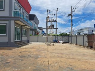 For rent and for sale 4 bed warehouse in Krathum Baen, Samut Sakhon