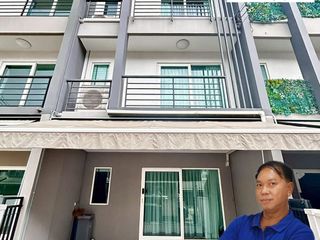 For sale 3 bedrooms townhouse in Prawet, Bangkok