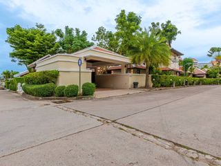 For rent 6 bed villa in Bang Lamung, Chonburi