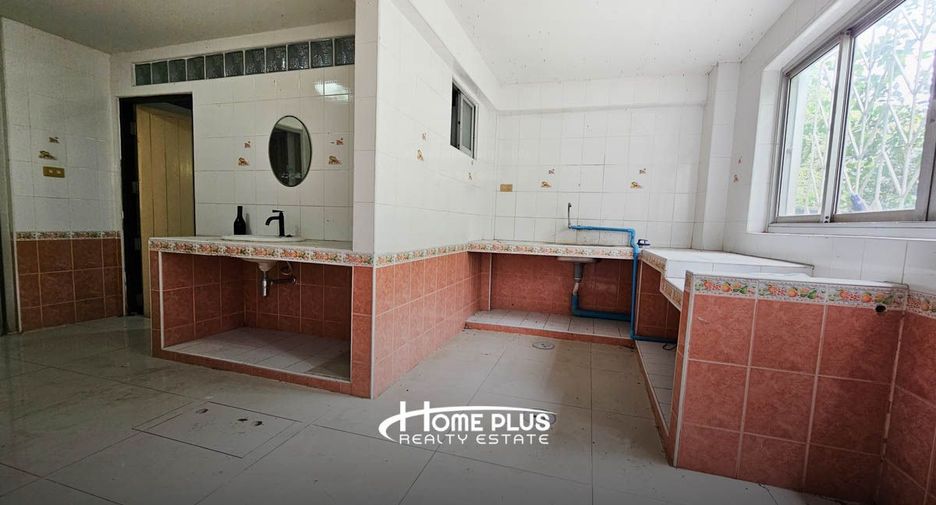 For sale 3 ベッドルーム retail Space in Photharam, Ratchaburi