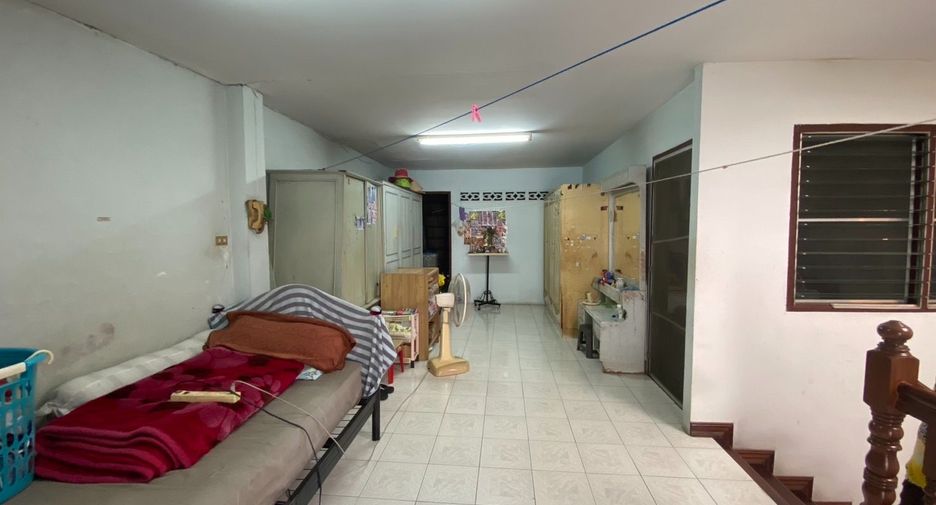 For sale 5 bedrooms townhouse in Bangkok Yai, Bangkok
