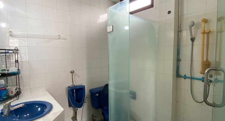 For sale 5 bedrooms townhouse in Bangkok Yai, Bangkok