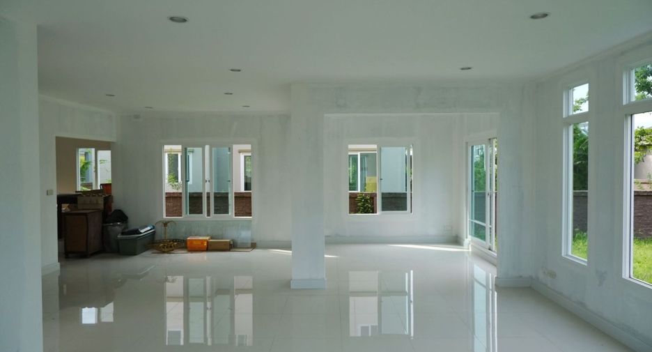 For sale 3 bedrooms house in Bang Khae, Bangkok