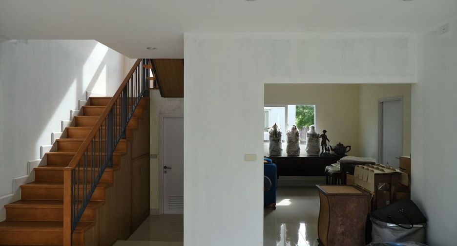For sale 3 bedrooms house in Bang Khae, Bangkok