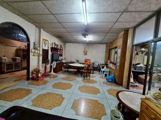 For sale 6 bed townhouse in Khlong Toei, Bangkok