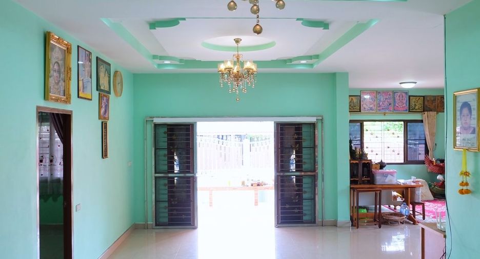 For sale 3 bedrooms house in Mueang Chon Buri, Chonburi