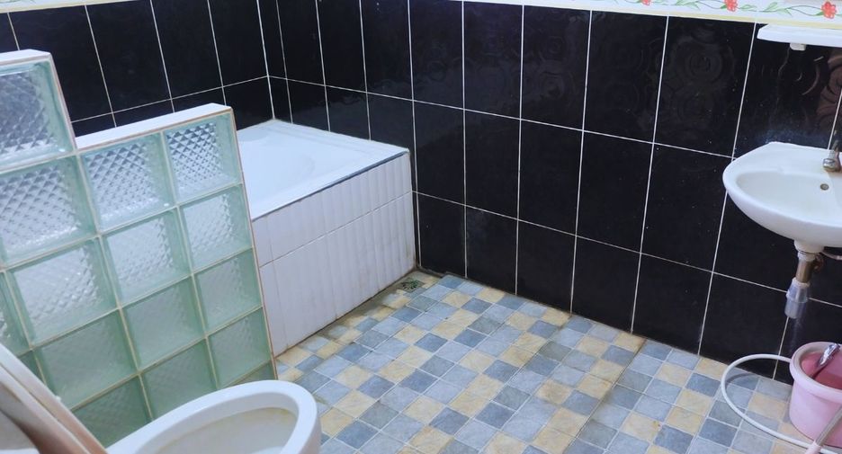 For sale 3 bedrooms house in Mueang Chon Buri, Chonburi