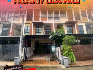 For sale 3 bedrooms townhouse in Lak Si, Bangkok