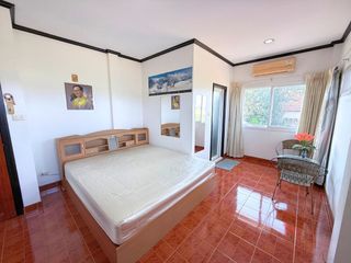 For sale 5 bedrooms house in Sattahip, Chonburi