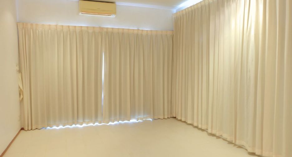 Haus zum Kauf mit 5 Zimmer in Sattahip, Pattaya