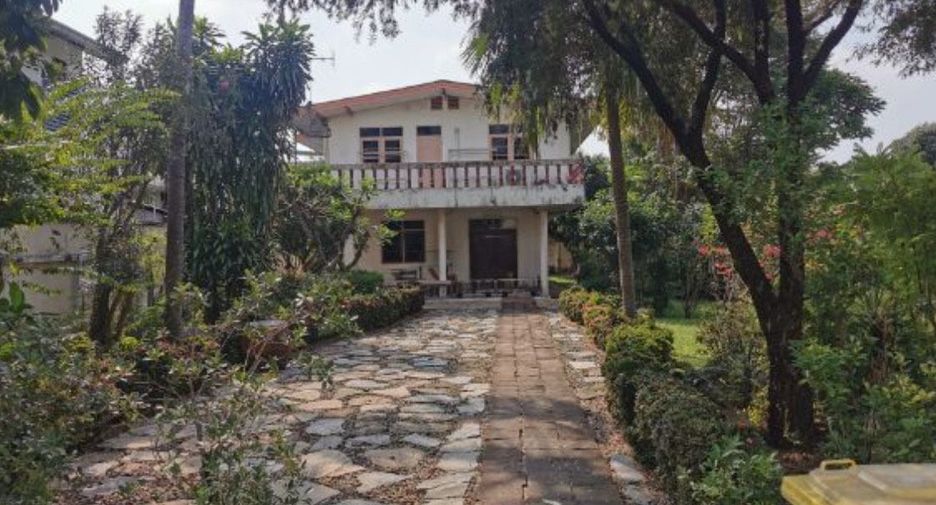 For sale 3 bedrooms warehouse in Krathum Baen, Samut Sakhon