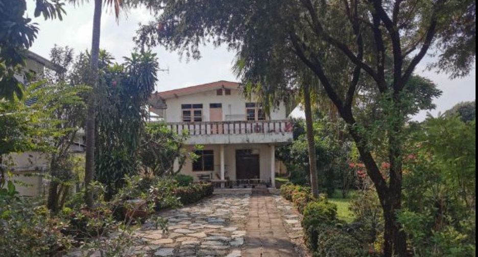 For sale 3 bedrooms warehouse in Krathum Baen, Samut Sakhon