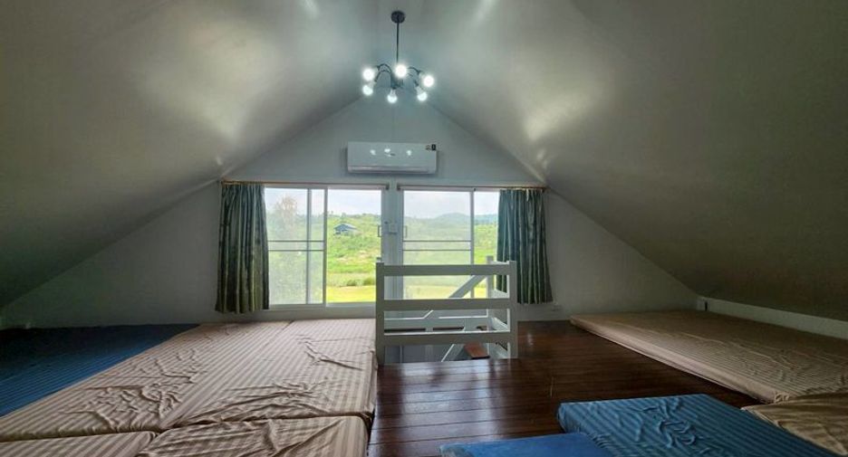 Terreno en venta en Si Racha, Chonburi