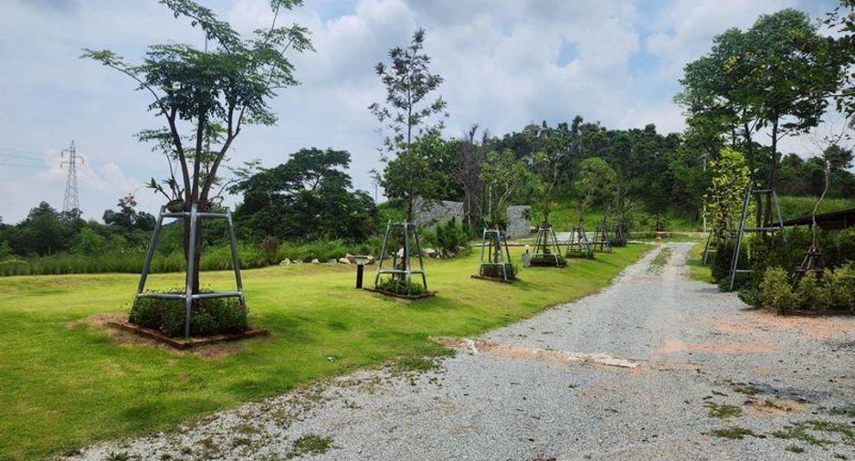 Terreno en venta en Si Racha, Chonburi