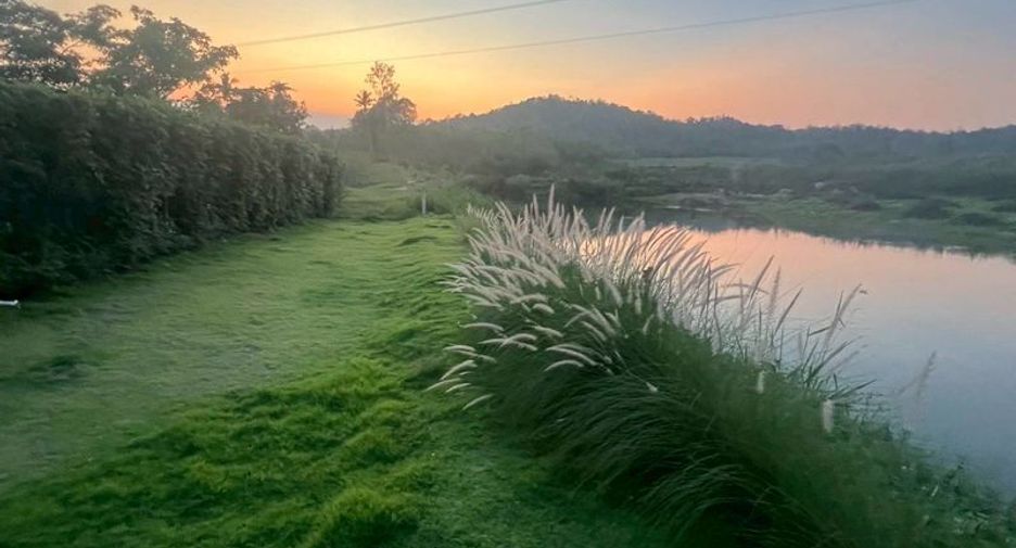 Terreno en venta en Si Racha, Chonburi