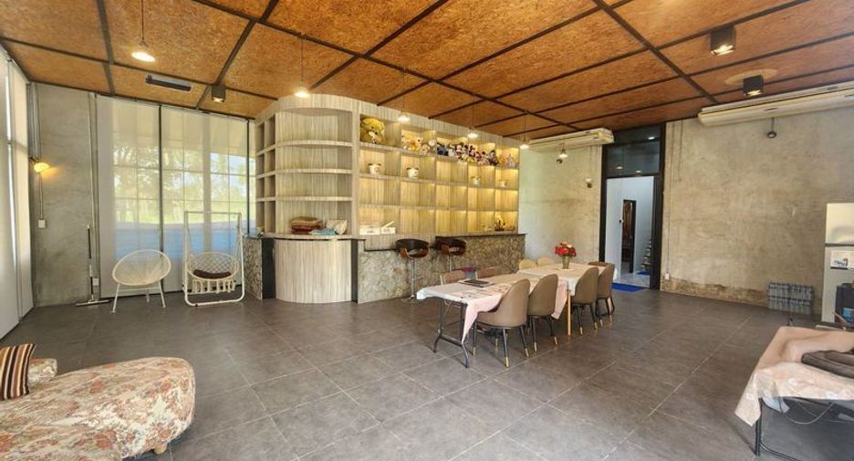Terreno en venta en Si Racha, Chonburi