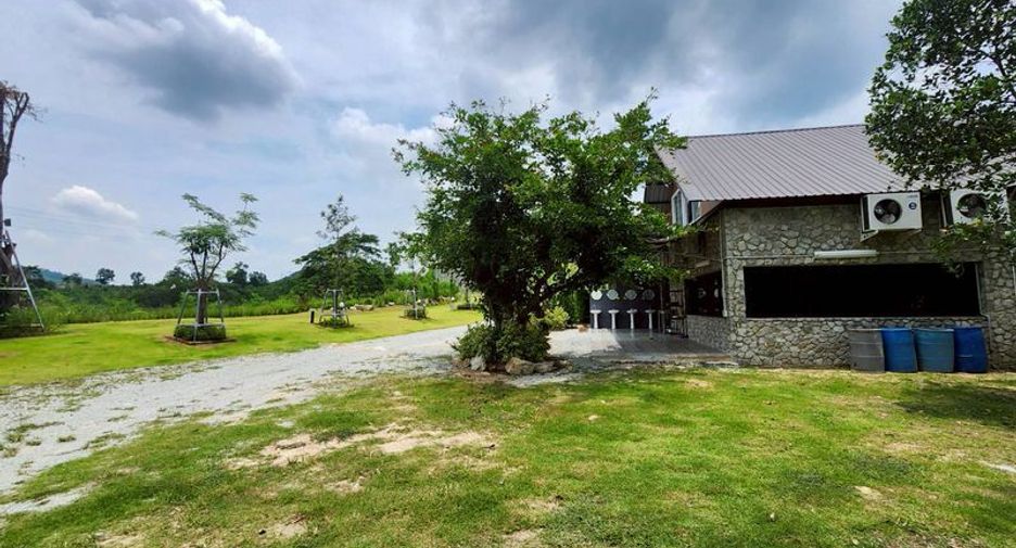 Terreno en venta en Si Racha, Chonburi
