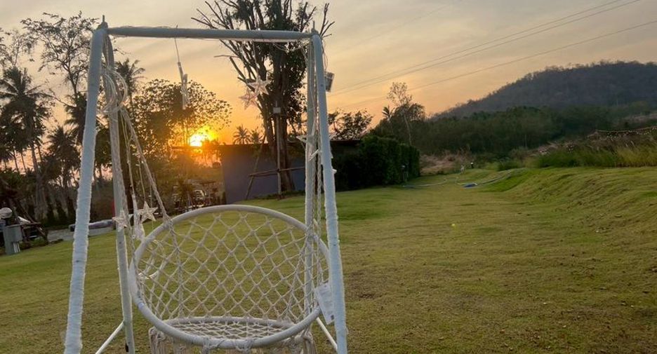 Terreno en venta en Si Racha, Chonburi