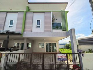 For sale 3 bedrooms townhouse in Si Racha, Chonburi