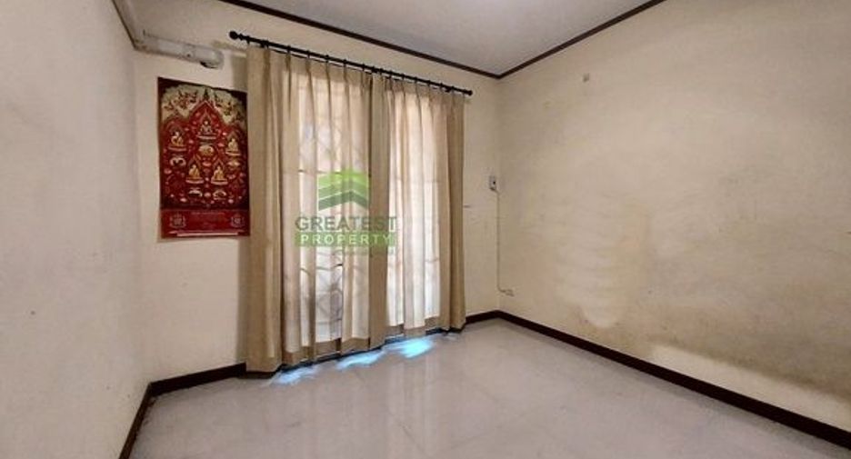 For sale 3 bed townhouse in Mueang Samut Sakhon, Samut Sakhon
