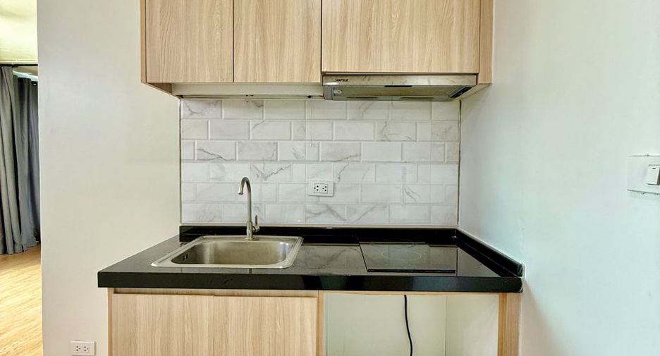 For sale 2 bedrooms condo in Phra Khanong, Bangkok