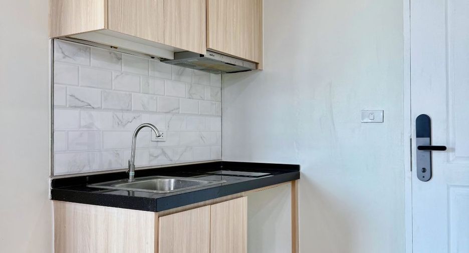 For sale 2 bedrooms condo in Phra Khanong, Bangkok