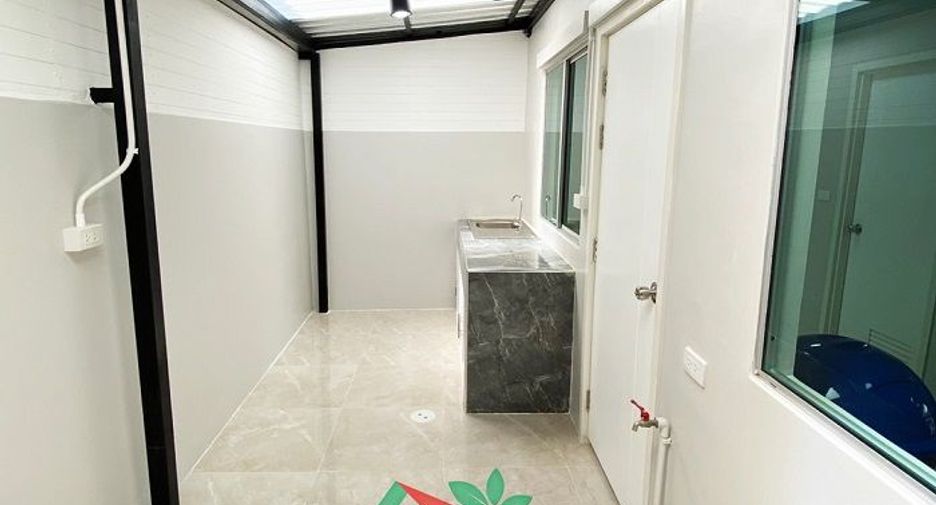 For sale 3 bed townhouse in Krathum Baen, Samut Sakhon