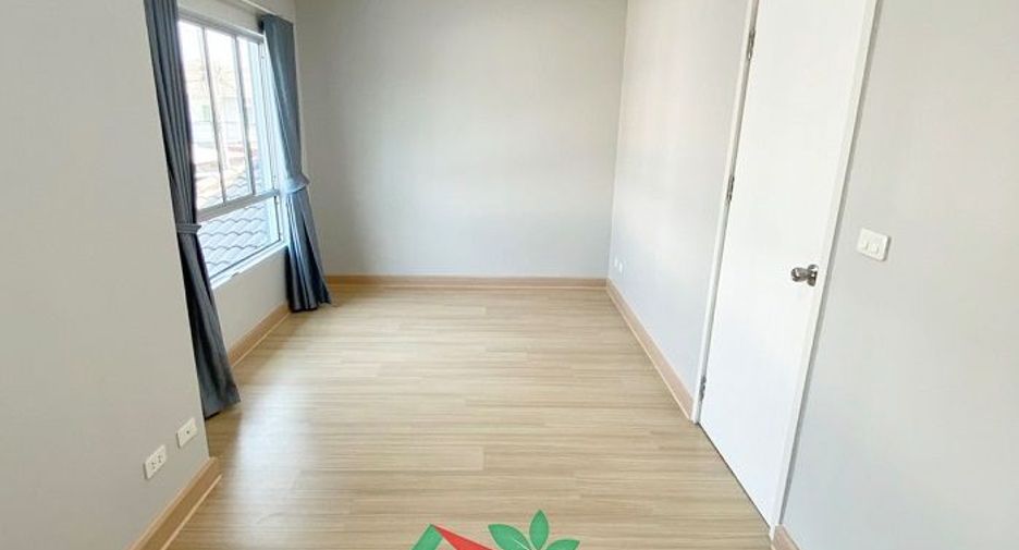 For sale 3 bed townhouse in Krathum Baen, Samut Sakhon
