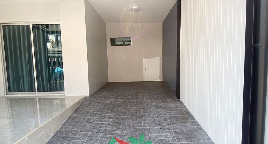 For sale 3 bed townhouse in Krathum Baen, Samut Sakhon