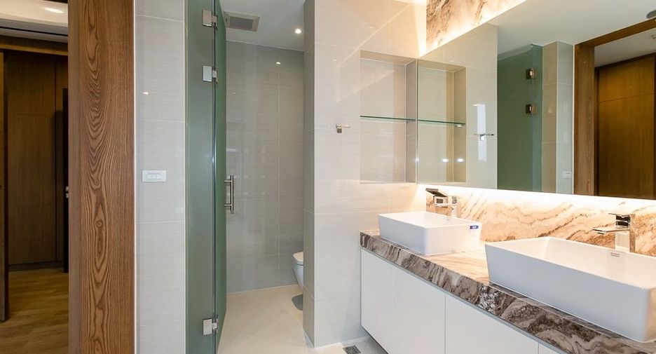 For rent 3 bedrooms condo in Suan Luang, Bangkok