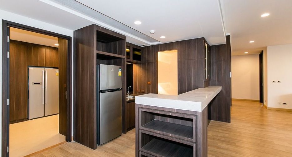 For rent 3 bedrooms condo in Suan Luang, Bangkok