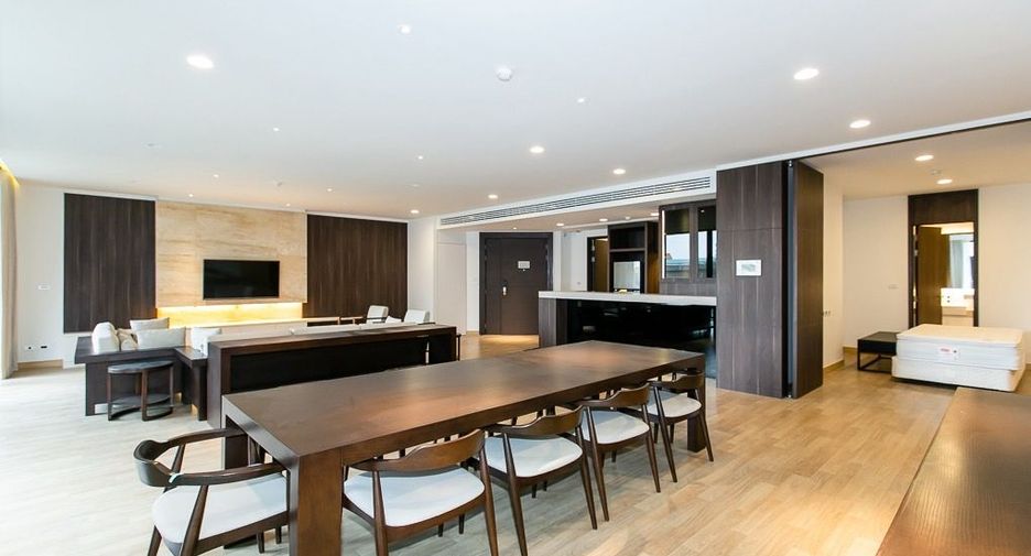 For rent 3 bedrooms condo in Suan Luang, Bangkok