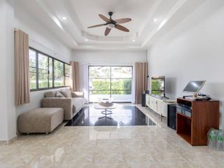 For rent 4 bed villa in East Pattaya, Pattaya