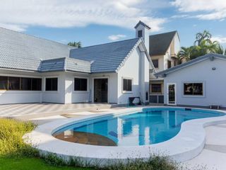 For rent 4 bed villa in East Pattaya, Pattaya
