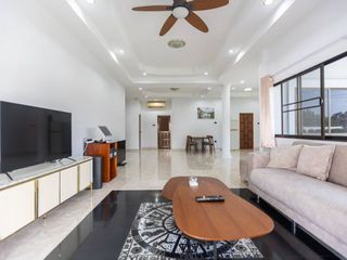 For rent 4 bed villa in East Pattaya, Pattaya