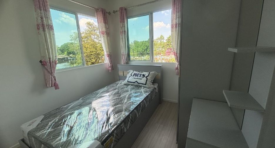 For rent 4 bedrooms townhouse in Prawet, Bangkok