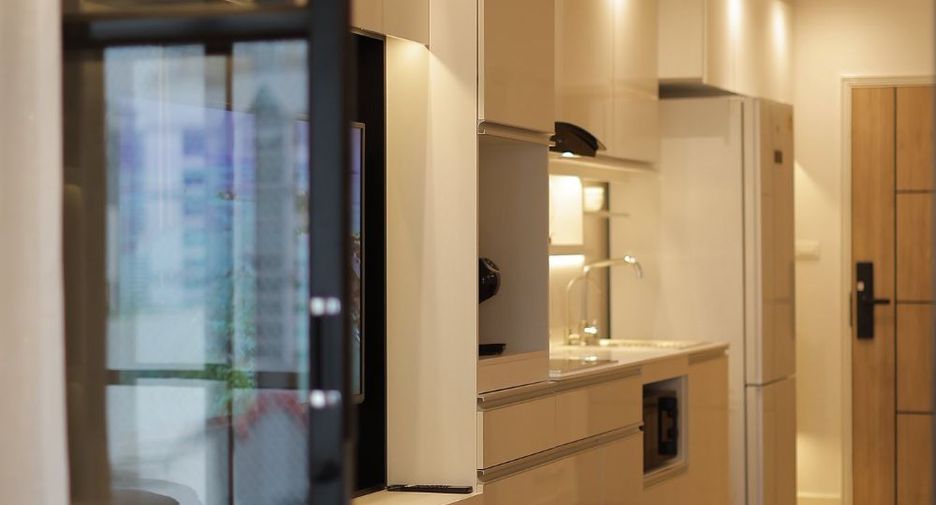 For rent and for sale 1 bed condo in Watthana, Bangkok