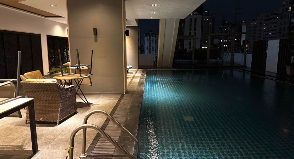 For rent and for sale 1 bed condo in Watthana, Bangkok