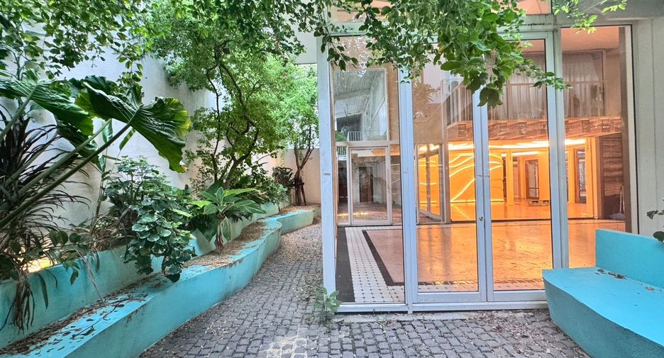 For rent retail Space in Phaya Thai, Bangkok