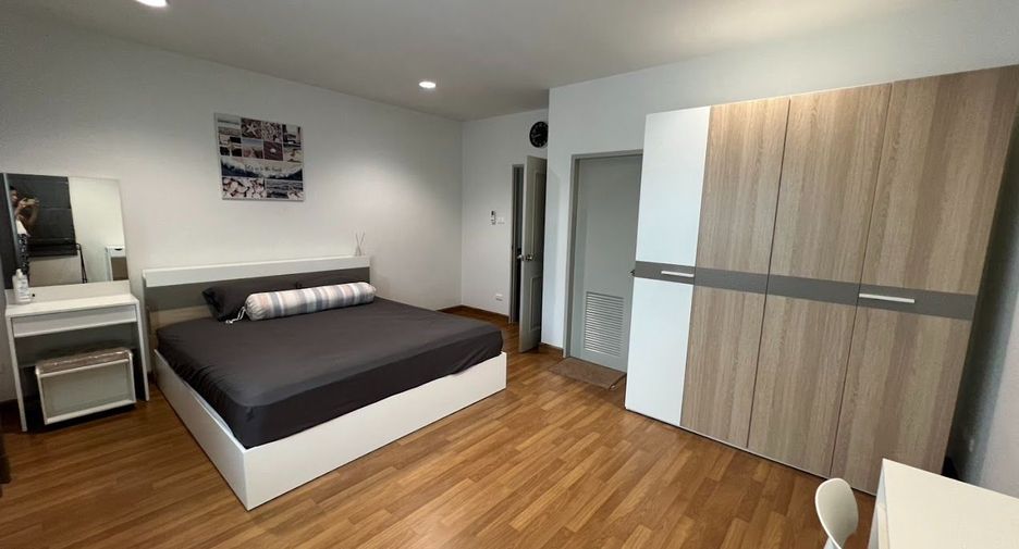 For rent and for sale 3 bedrooms house in Lak Si, Bangkok