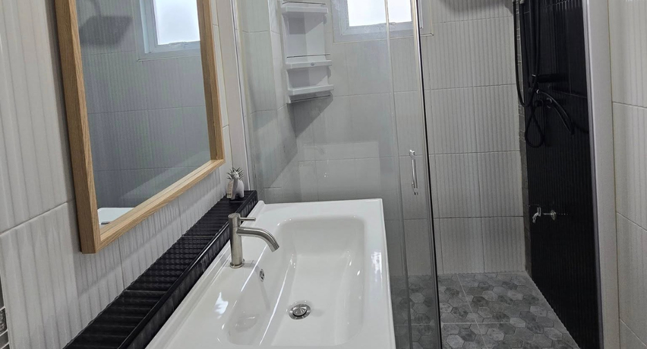 For rent and for sale 4 bedrooms villa in Mueang Chiang Mai, Chiang Mai