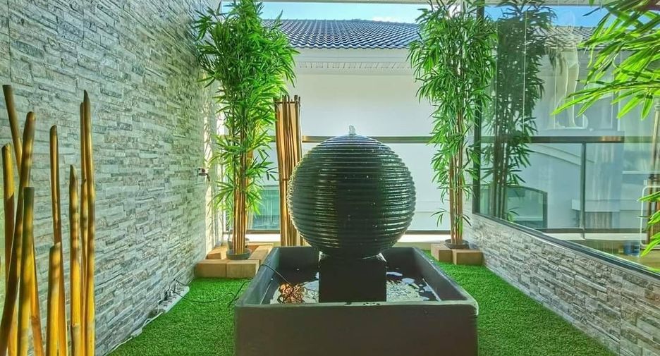 For sale 6 ベッドルーム house in Bang Kapi, Bangkok