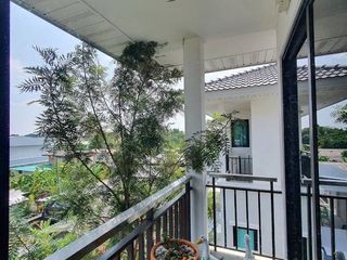 For sale 6 bedrooms house in Bang Kapi, Bangkok